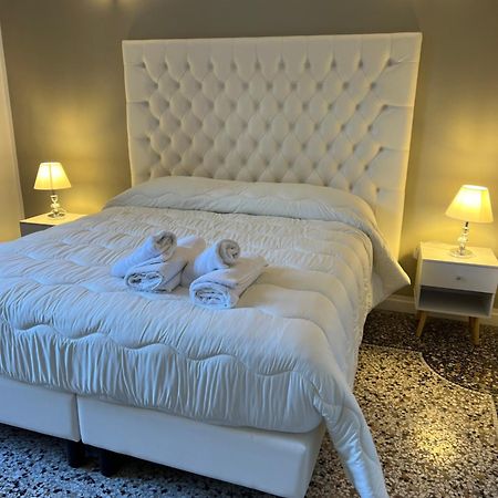 Luxury Room Anelli Center Of Roma Exteriör bild