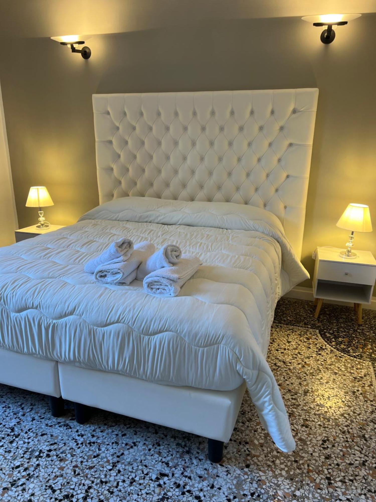 Luxury Room Anelli Center Of Roma Exteriör bild